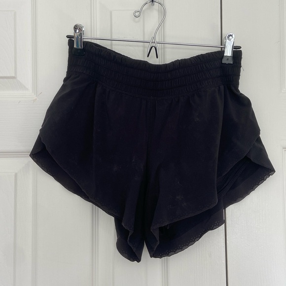 Lululemon running short - Picture 1 of 4